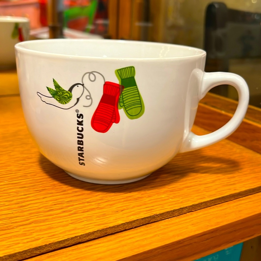 Starbucks Soup Mug Bowl 2011 Holiday Christmas 21.9 oz tea coffee hot chocolate